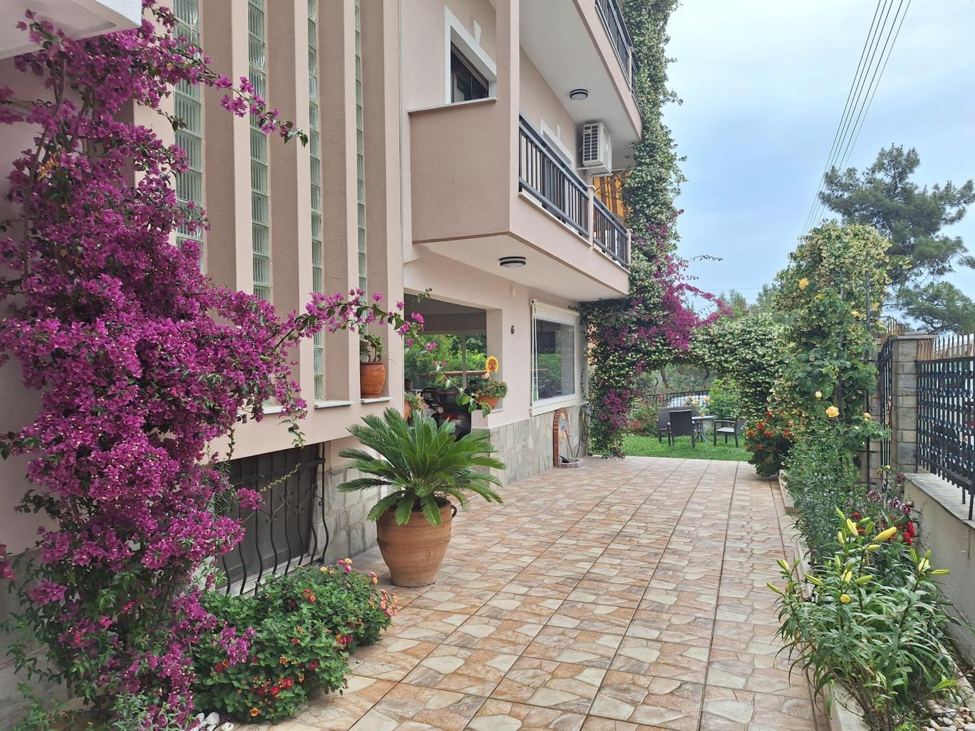 Kouros Studios Kavala Exterior photo
