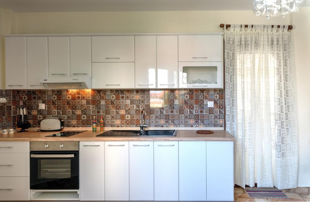Kouros Studios Kavala Room photo